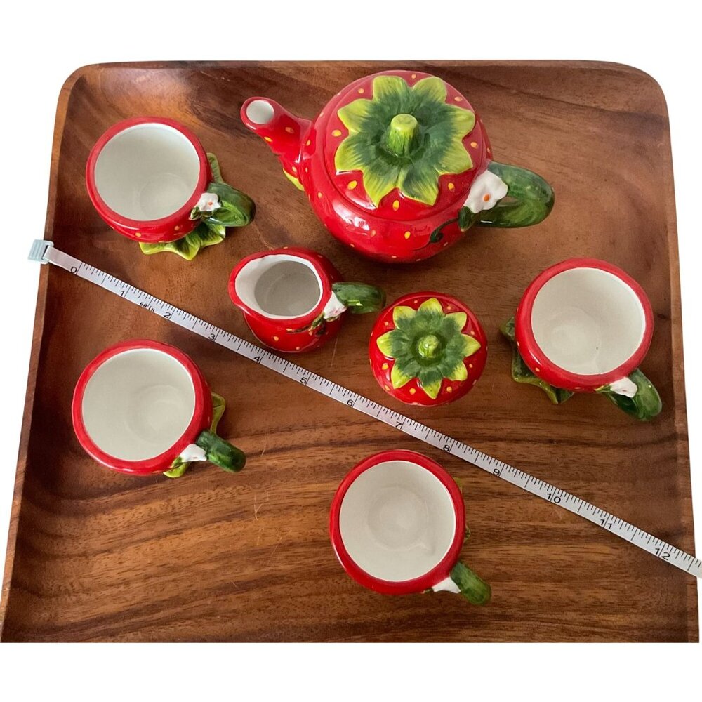 Strawberry Tea Set Ceramic Hand Painted Pot Cups Saucers Kitsch Cottagecore - Picture 13 of 14